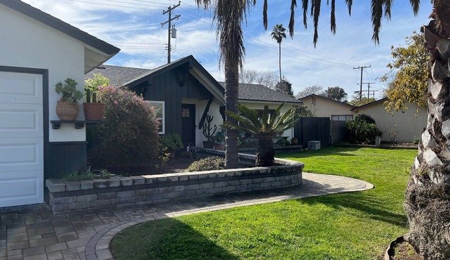 Clean 3 BR 2 BA w hot tub, yard, AC, near beaches, UCSB. Dog ok, sleep 5-6