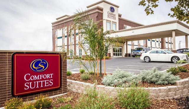 Comfort Suites Woodland - Sacramento Airport