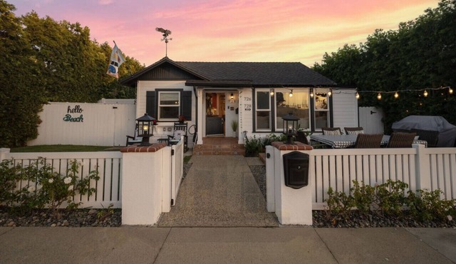 Cottage on 14th - 7 Blocks To Beach, XBOX, Bikes, Pets