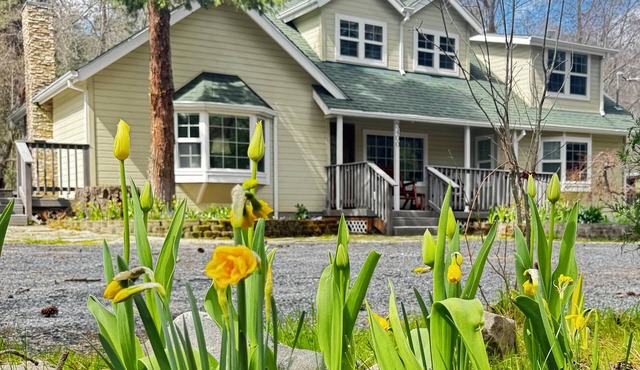 Cottage on River's Edge