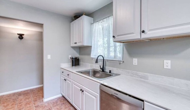 Cozy 3 Bedroom 2 Bath Home in Clovis, CA