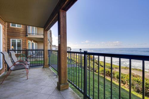 Cozy Oregon Resort Condo - Steps to Lincoln Beach!