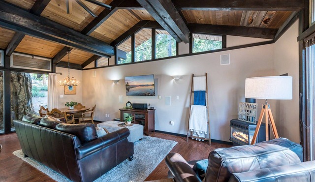 Cozy Tahoe Cabin, Perfect Location