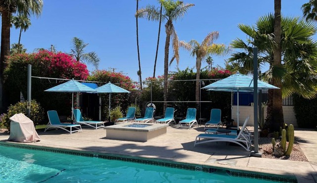 Desert Paradise - A Men's Clothing Optional Resort