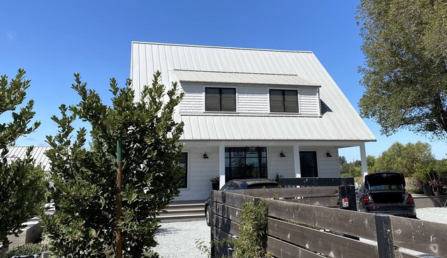 Designer modern farmhouse w pool, barn, bocce, firepit and more