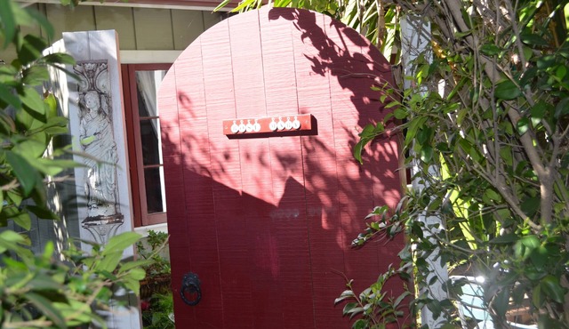 Downtown 'Rose Mary Cottage'