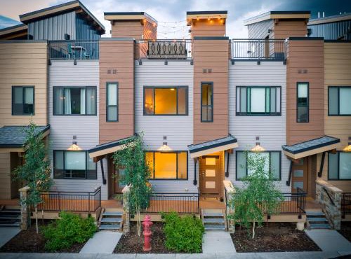 Downtown WP Villa 296 I Rooftop Hot Tub I Great Views I Activity Program