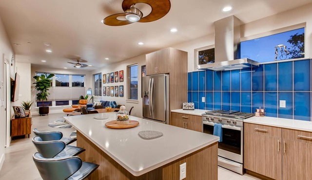 Elegant Townhome Near Old Town, Breweries and River!