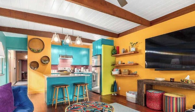 Escape to The Vibrant Nook!