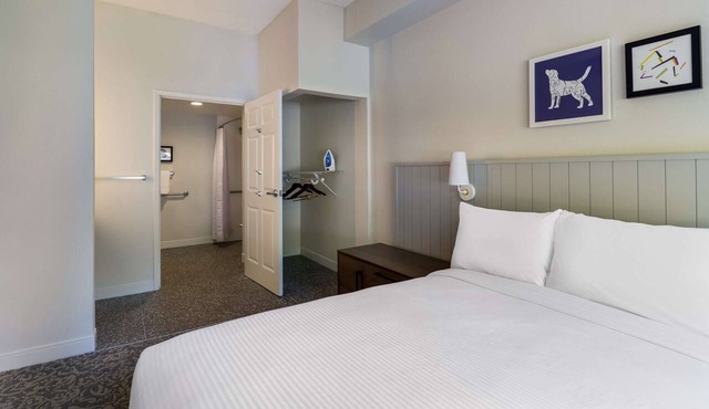 Experience the Best! With Free Breakfast, Outdoor Pool, Pets Allowed!