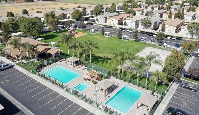 GATED 2 Bedroom/1.5 Bath Townhome FURNISHED