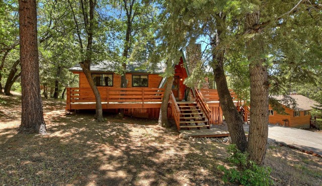 Gingerbread Crossing by Destination Big Bear : Supreme Setting from this Woodsy 3 Bedroom Single Story Cabin! Spa!
