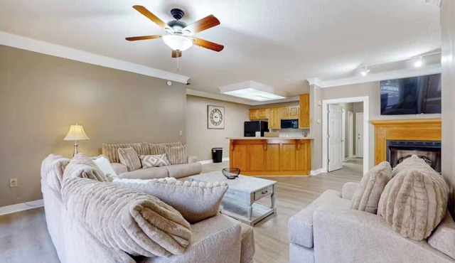 Golfside LARGE 2BR/2BA