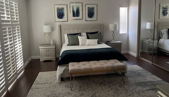 Gorgeous Townhome in the heart of Rancho Bernardo
