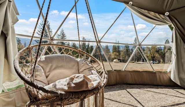 Grizzly Dome With Mountain Views