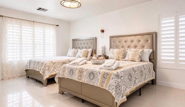 Guest House Near the Strip and Airport