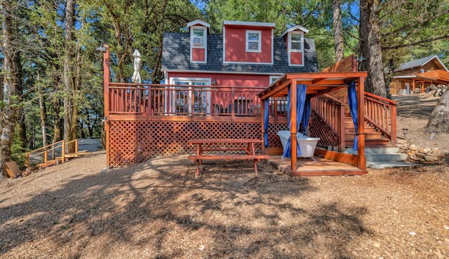 Hideaway, Luxury Homestead