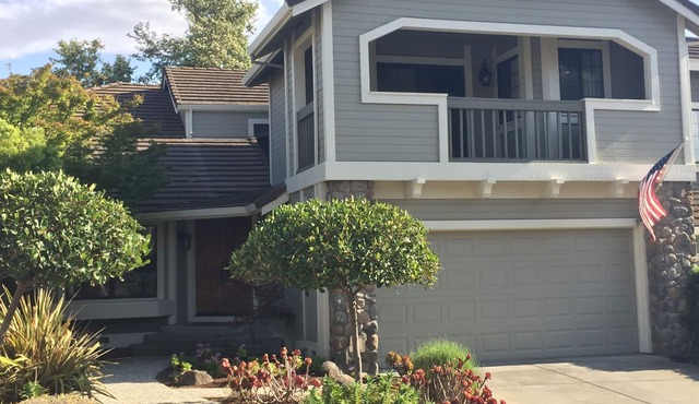 Hilltop 2Bd Townhome w/views