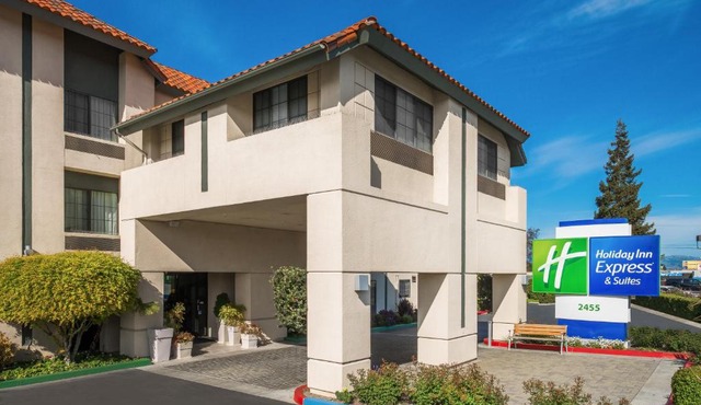 Holiday Inn Express & Suites Santa Clara - Silicon Valley by IHG