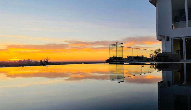 Hollywood Hills Private Suite w Panoramic Views