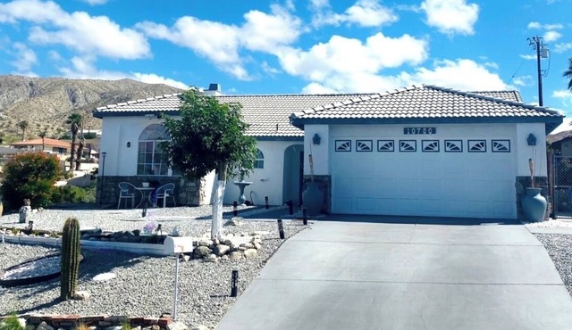 Hot tub jacuzzi,splash water,mini golf,mounting view and popular for hiking area
