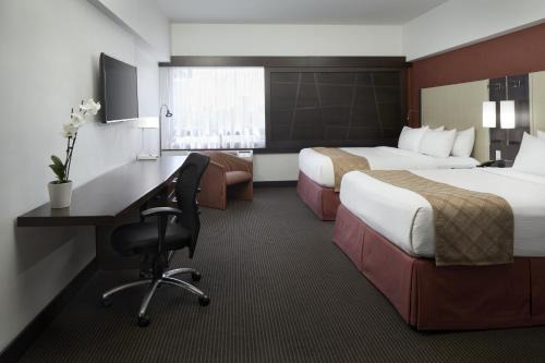 Hotel Ruby Foo's