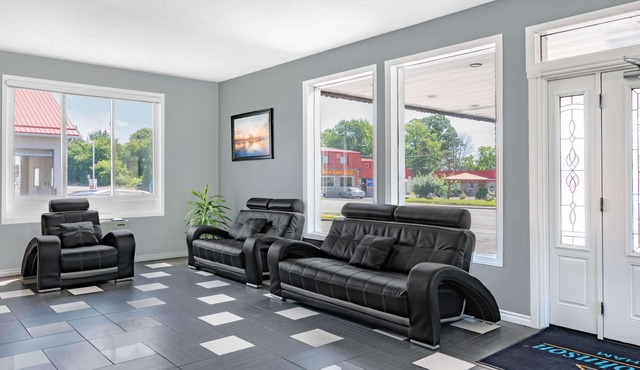 Howard Johnson by Wyndham Gananoque