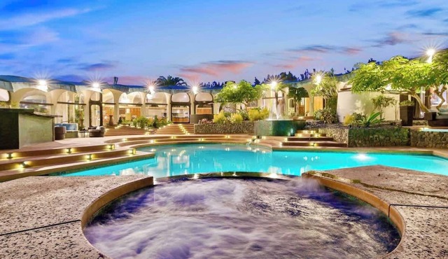 Iconic La Jolla 10M Estate Upscale Events