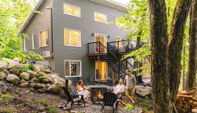 Java with Private Spa, Lake & Kayak