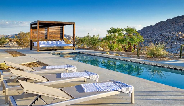 Joshua Tree Country Club-Villa/Pool/Sport/Boulders