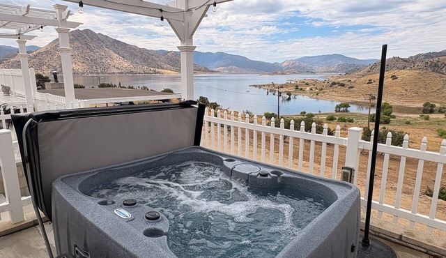 Juniper Hideaway Lake House