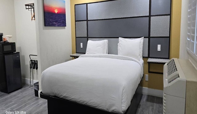 King Bed|Walkin|Victorville