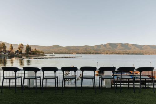 Lakeview Luxe Lodge