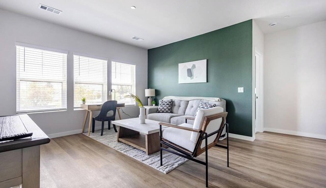 Landing | Chic 2BD, Clubhouse, Gym