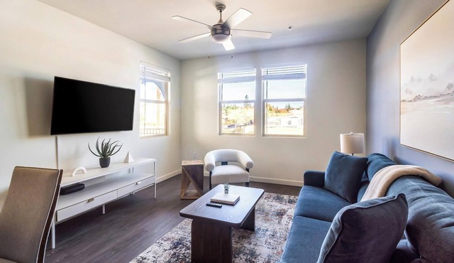 Landing | Stunning 2BD, Game Room, Gym