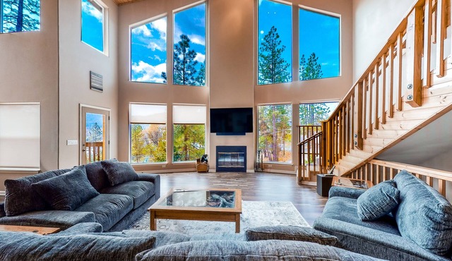 Large luxury home with nearby boat slip, WiFi, balcony, private W/D, central AC