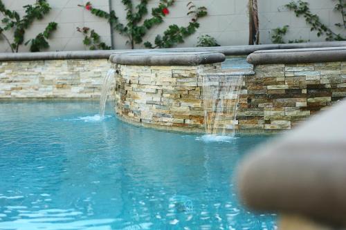 Lavish 5 Bedroom, 4 Bath Pool Home 3/4 Mile To Disney