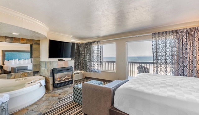 Lincoln Sands Oceanfront Resort, an Ascend Collection Hotel