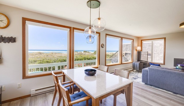 Luxurious & Cozy Oceanfront Escape Steps from the Sand with Sweeping Ocean Views