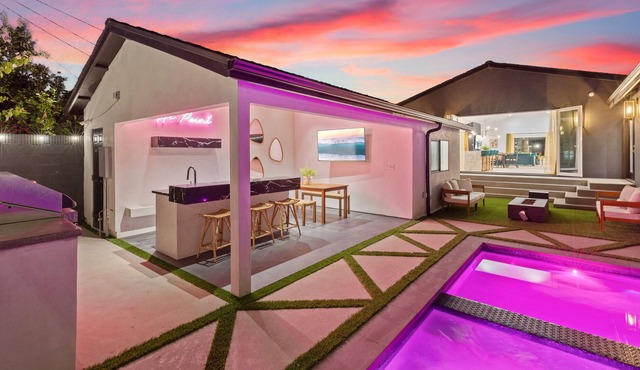 Luxury LA Dream Home w/ BBQ, Pool, Jacuzzi & Fire Pit w/ Optional Casita add-on