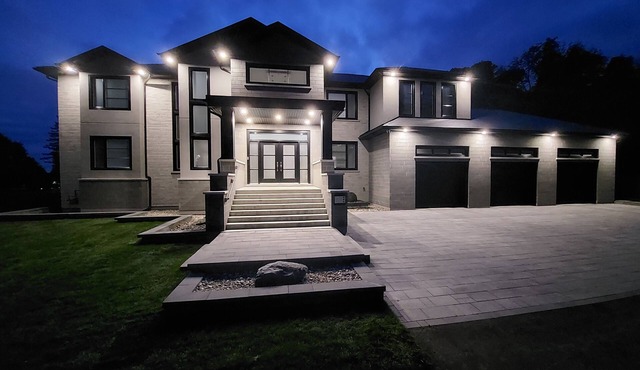 Luxury Property, Water views, 5-6 beds