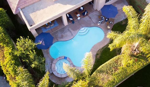 Make Yourself at Home in Palm Desert Luxury