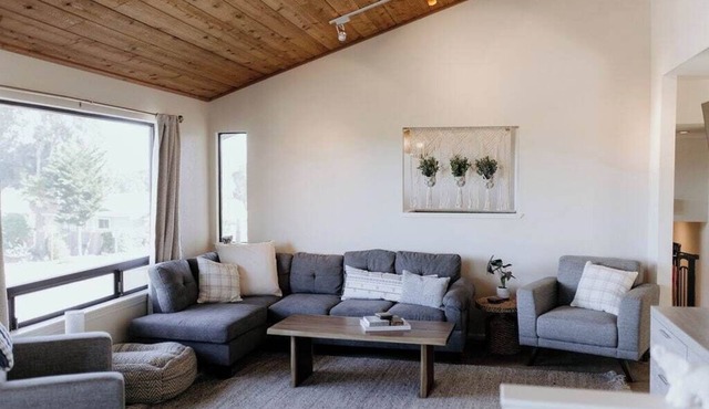 Manzanita Modern Beach Home