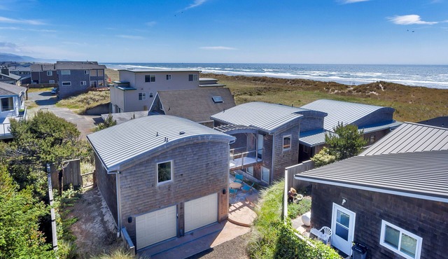 Manzanita Waves House: Luxury Oceanfront Short-Term Vacation Rental