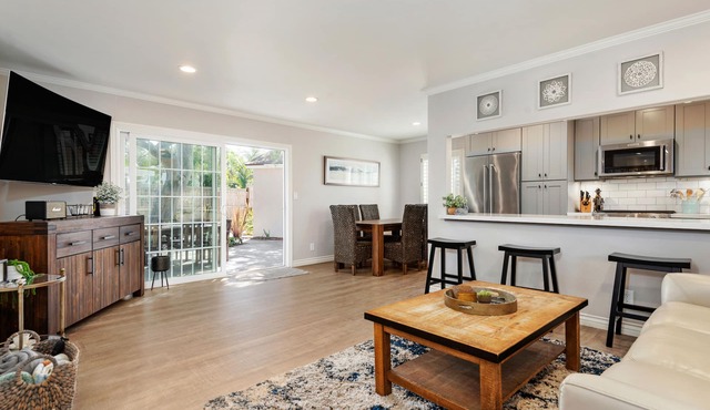 Mesa Jewel: Private 3BR Home w/Hot Tub, Yard & Walk to Beach