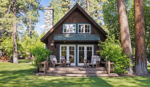 Metolius River Resort Cabin 9 Luxurious cabin on the Metolius River w/fireplace