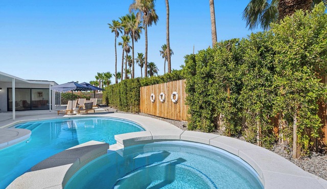 Mid-Century Palm Springs Retreat with Pool