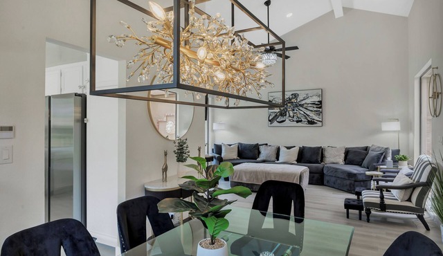 Modern Desert Retreat