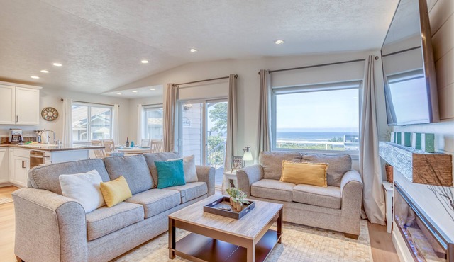 Modern Oceanview Beauty with Game Arcade located in Waldport