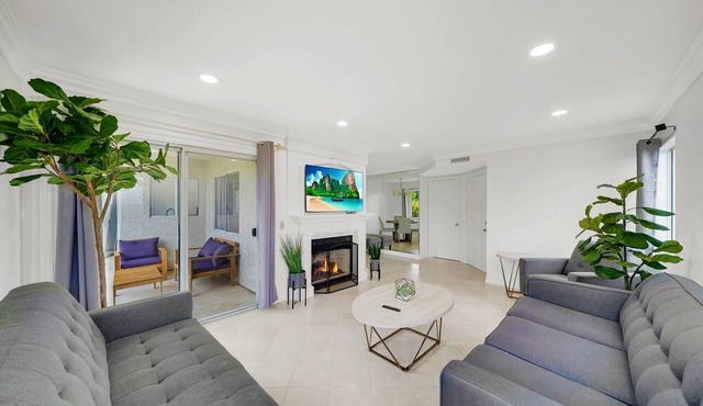 MONARCH VISTAS Family Ready 2BR Ocean Breezes Walk to Beach & Harbor